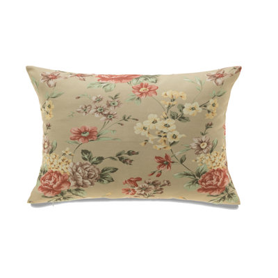 Housse de coussin rose à fleurs roses et blanches sur fond beige