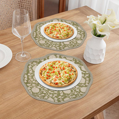 Fabdivine 15"Sophisticated Scalloped Placemats - 6 Kamal