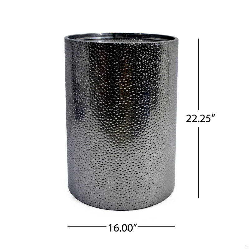Table d'appoint en métal
