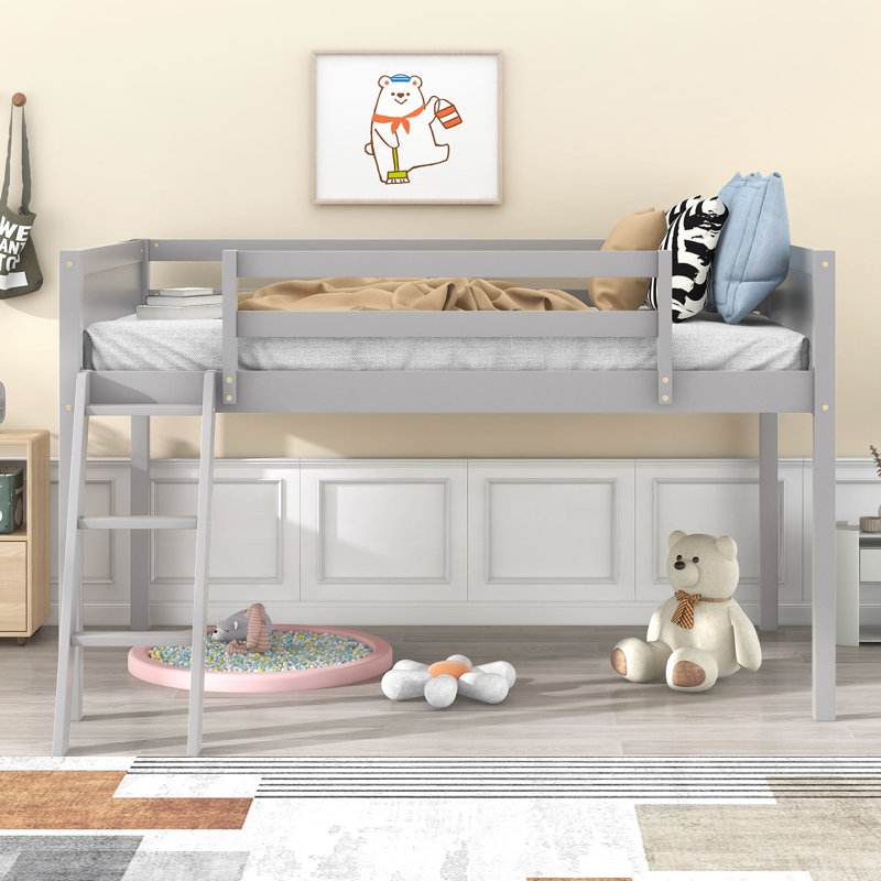Lit simple mezzanine bas en bois gris. Et résistant. Pas de sommier tapissier. Fabrication facile et facile à assembler. Ressort requis. Rails de sécurité. Assemblage simple. L 79,5 po x H 44,5 po Produit 68,5 lb