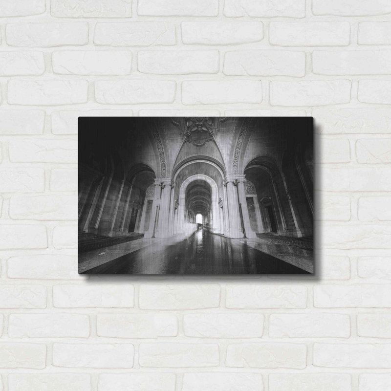 «Parisian Ghost» par Sebastien Lory, H 16 po x l 24 po