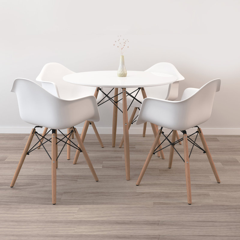  Ensemble de table ronde 36 po avec 4 fauteuils Smash, H 29 po x l 31,5 po x P 31,5 po