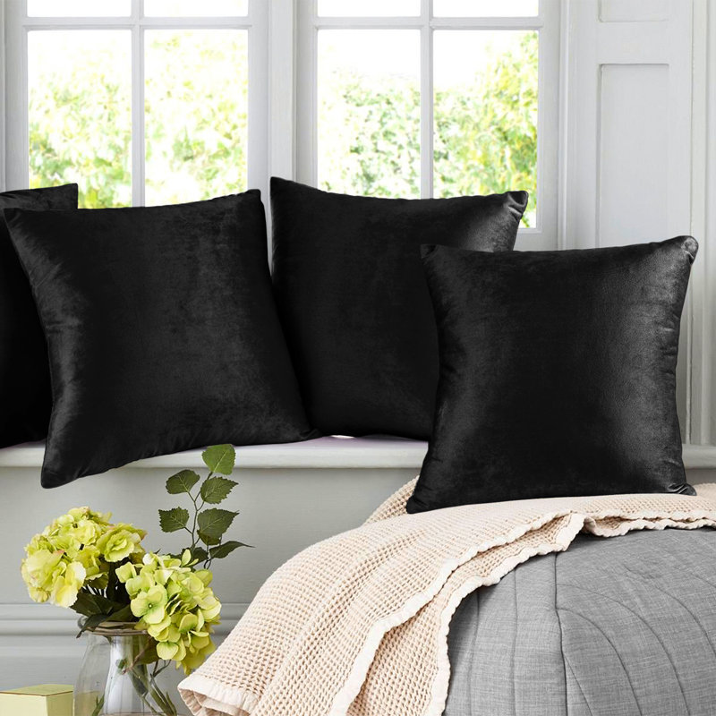 Ensemble de 4 coussins décoratifs en velours Nestl, H 20 po x l 20 po, Noir