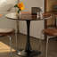 Table ronde en noyer, table de salle à manger moderne, table de salle à manger, plateau en panneau de fibres à densité moyenne et base tulipe en acier, table de cuisine, table basse Mid-Century