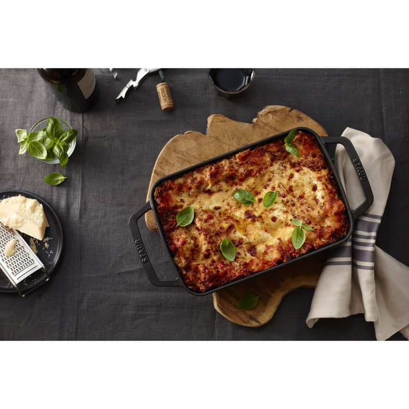 Plat à rôtir en fonte 12 po x 8 po Staub, Noir mat