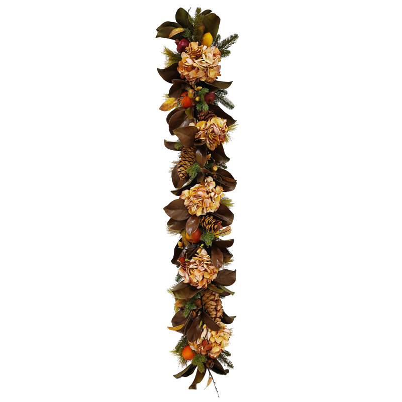 HYDRANGEA AND MAGNOLIA LEAF GARLAND