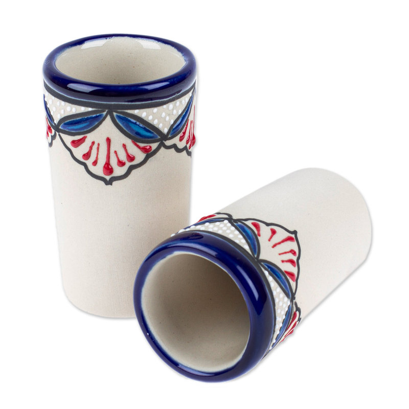 Tasses à téquila en céramique fabriquées à la main Red Barrel Studio® (paire)