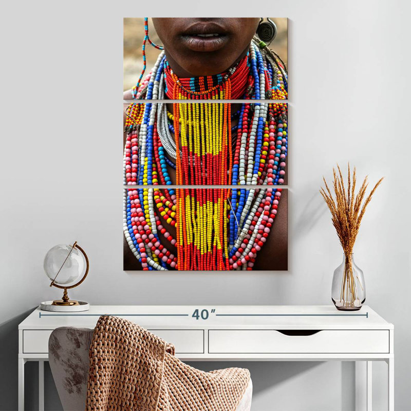 Femme Leisha Arbore Tribe, H 70 po x l 20 po