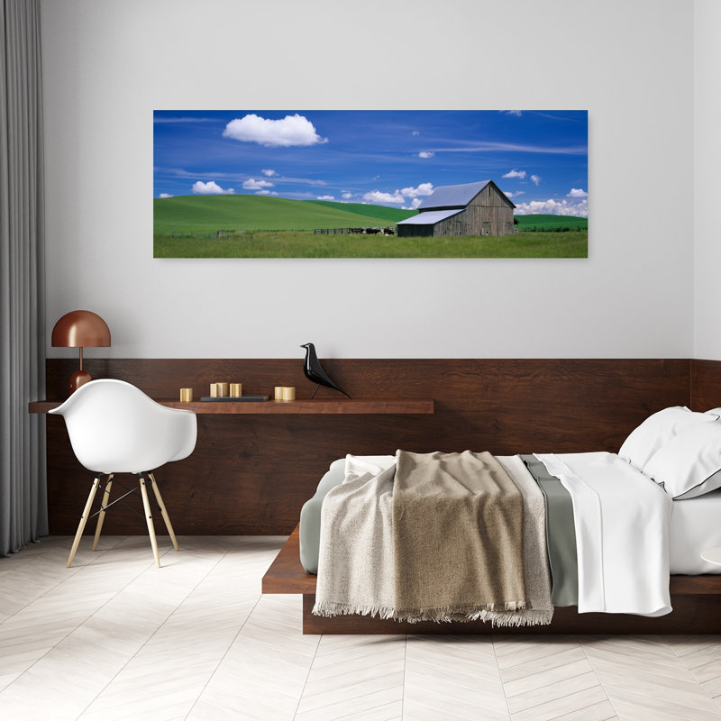 Vaches et grange dans un champ de blé, État de Washington, art contemporain abstrait, art mural paysage, H 60 po x l 20 po