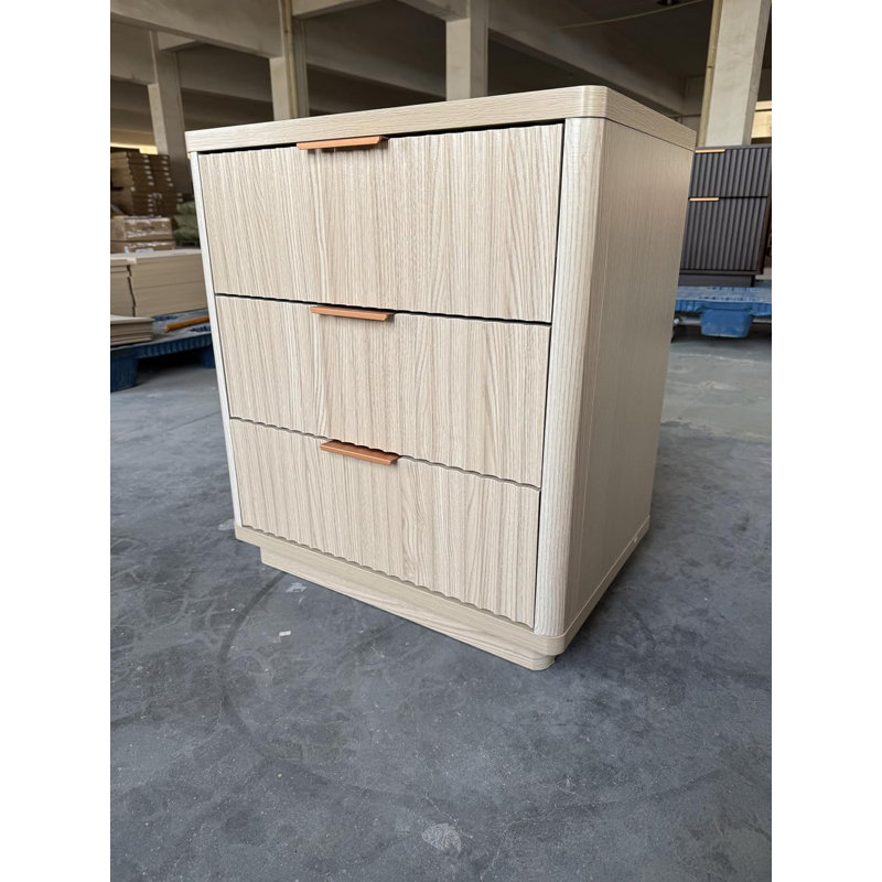 Table de chevet avec 3 tiroirs, table de chevet en bois clair avec station de charge.