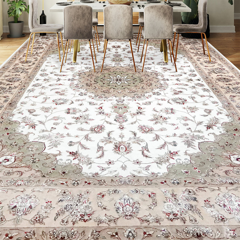 Intricately Hand Woven Wool Floral Area Rug, Round 8'