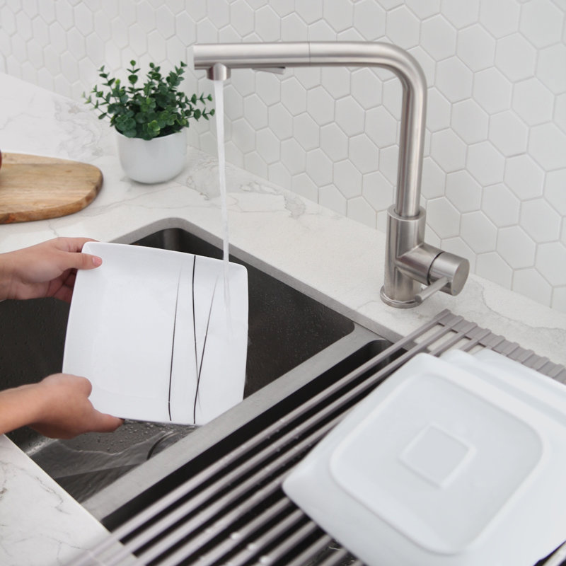 Robinet de cuisine moderne à une poignée et à tirer vers le bas Modern Faucet, Acier inoxydable brossé