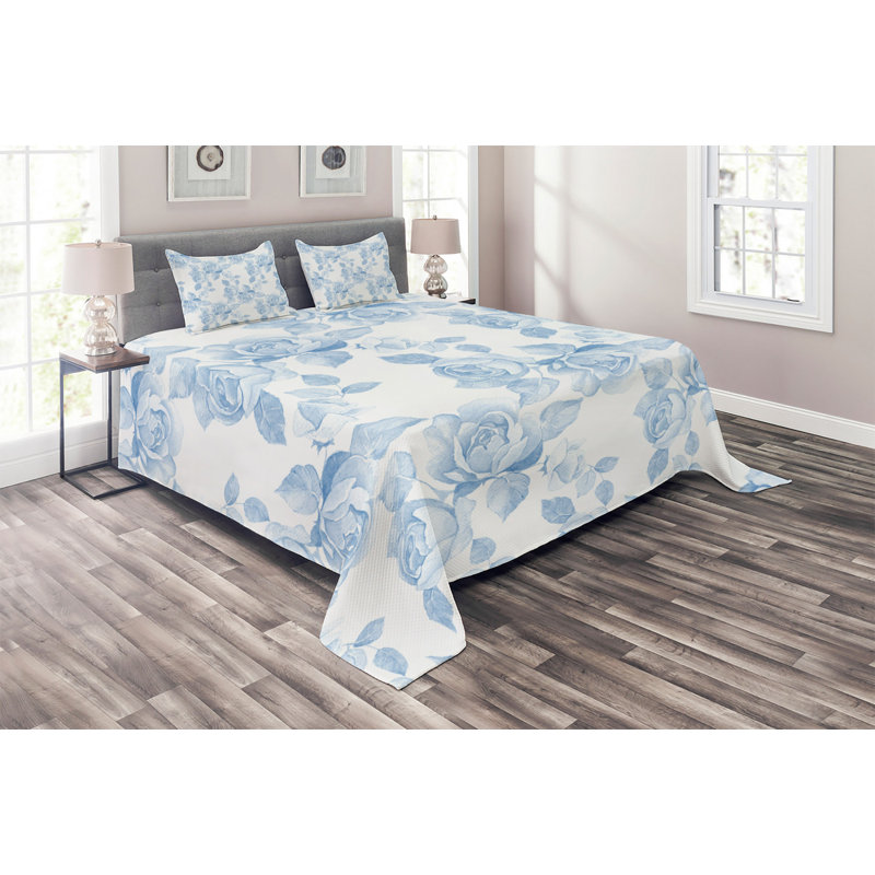 Farmhouse / Country Floral Coverlet