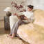 Tapis jaune en fausse peau de mouton à poils longs-746045858