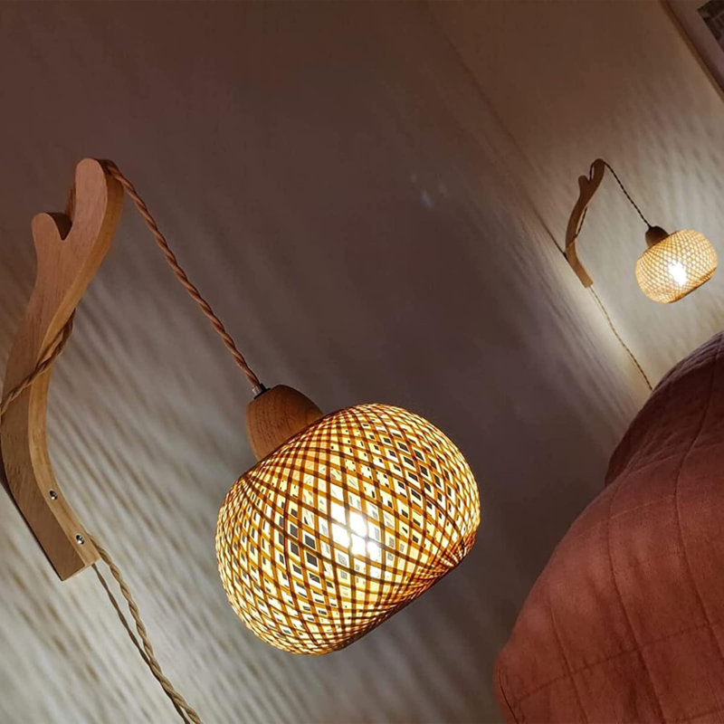 Applique murale en rotin de bambou à brancher avec bras en bois (ampoule non incluse)