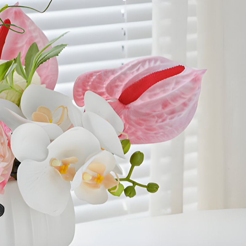 Ornements de fleurs simulées