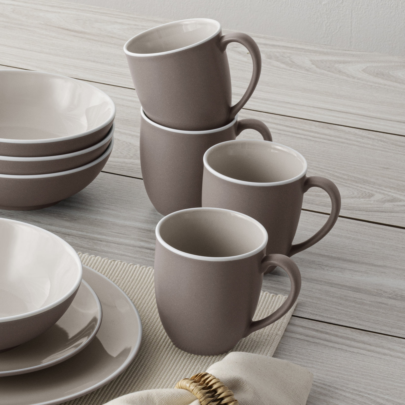 ColorTrio Porcelain Dinnerware Set - Service for 4, Clay