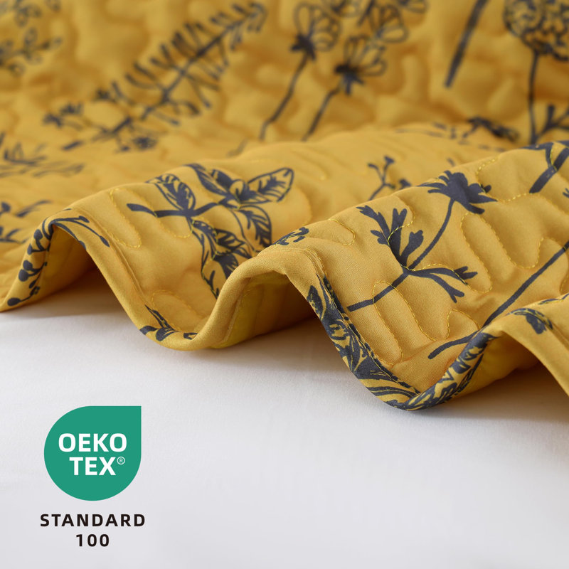 Floral Quilt Set 3 Pieces - Lightweight Botanical Pattern Quilt With Two Pillowcases, Ginger