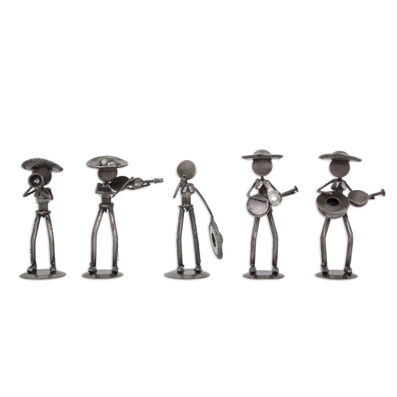 Daire Entertainment Figurines & Sculptures