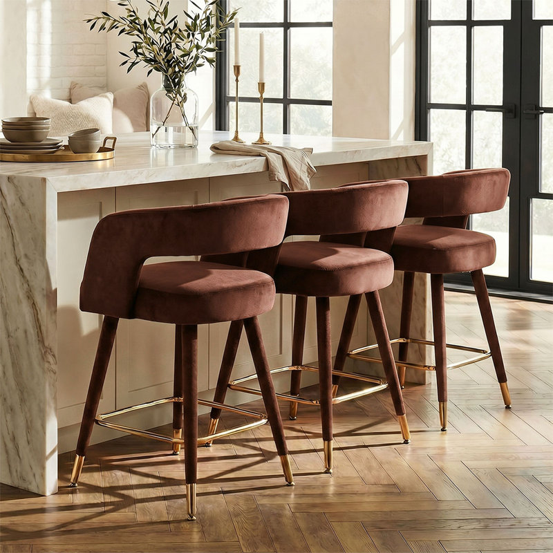 Tabourets de bar rembourrés en velours à hauteur de comptoir avec repose-pieds doré, chaises de bar pour îlot de cuisine d'une hauteur de 24 po