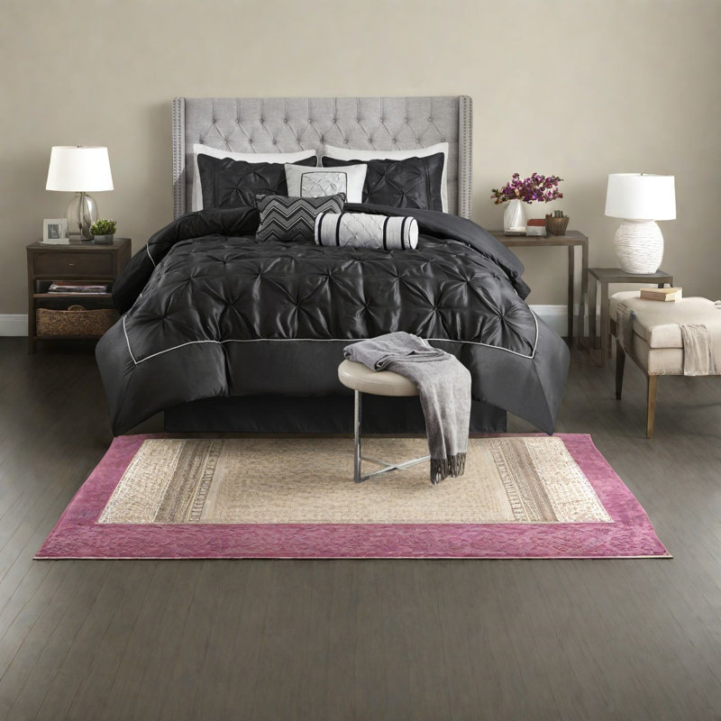 Ensemble de literie élégant capitonné noir, édredon en polyester, idéal pour les chambres familiales