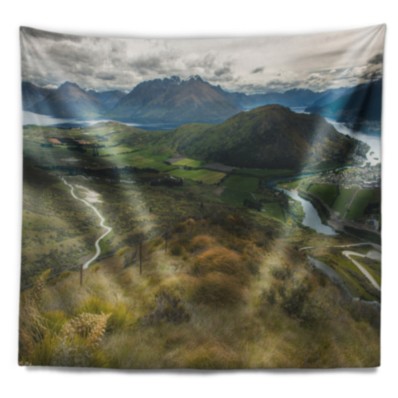 Les champs en polyester et les hills en tapisserie de nouvelle-zélande avec accessoires suspendus inclus, H 78 po x l 92 po