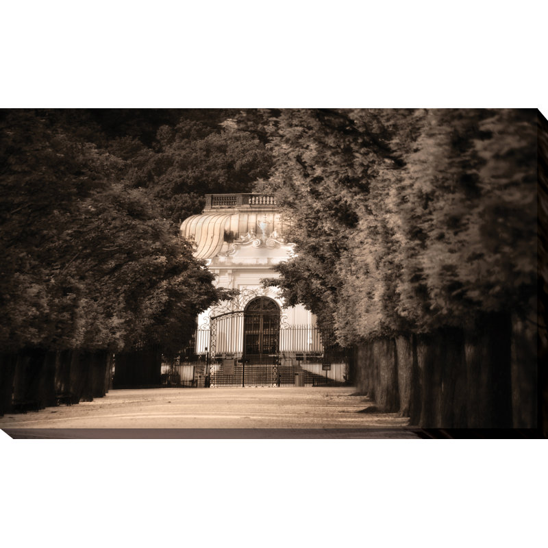 " Vienna Walk ", 18" H x 30" W
