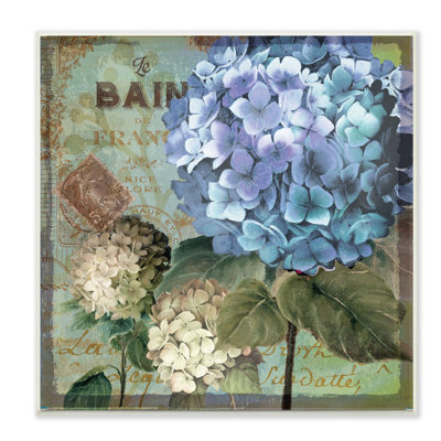«Colorful Hydrangeas with Antique French Backdrop», art textuel