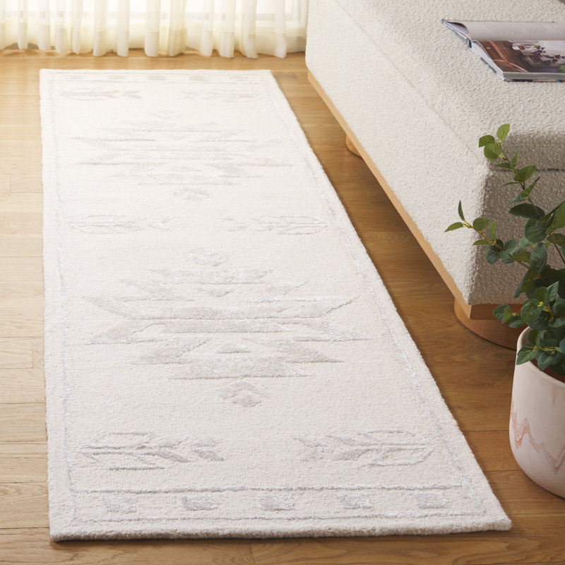 Soho 659 Hand Tufted Wool/Viscose/Cotton Moroccan Rug in Ivory, Runner 2'3" x 8'