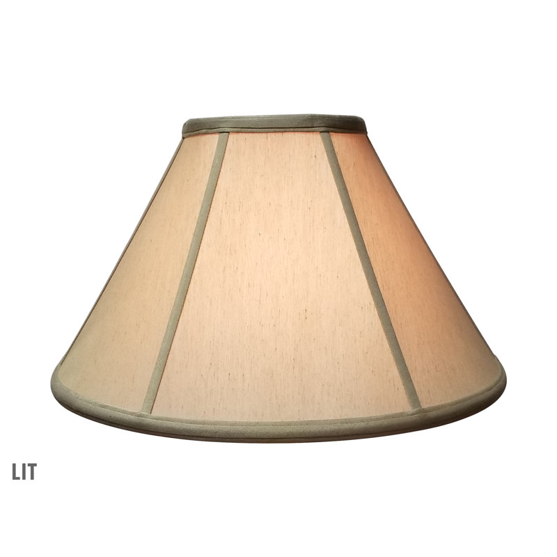 Abat-jour de base Royal Designs, Inc. Coolie Empire, H 9,5 po x l 14 po x P 14 po, Or antique / Blanc cassé