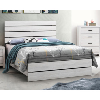 Elegant Coastal Queen Bed With Slatted Headboard - Made From Wood Materials Rustic Panel Quality For Long-Term Use