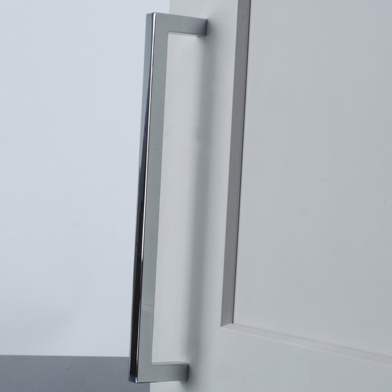Poignée barre carrée 7 9/16" centré Kai, Chrome poli
