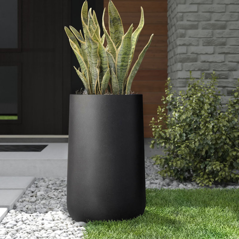 Winebrenner Handmade Pot Planter, 23" H x 15" W x 15" D, Black