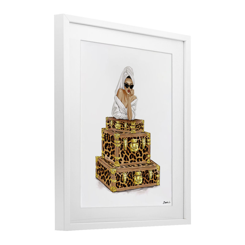 Peignoir féminin et valises, reproduction encadrée sous verre, design par Ziwei Li, H 21 po x l 17 po, Cadre blanc côtier