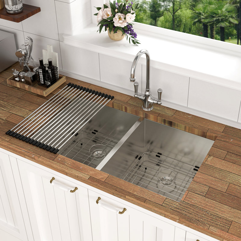 33X19 Undermount Double Bowl Kitchen Sink (50/50) In 16 Gauge Stainless Steel With 9 Inch Deep Basin