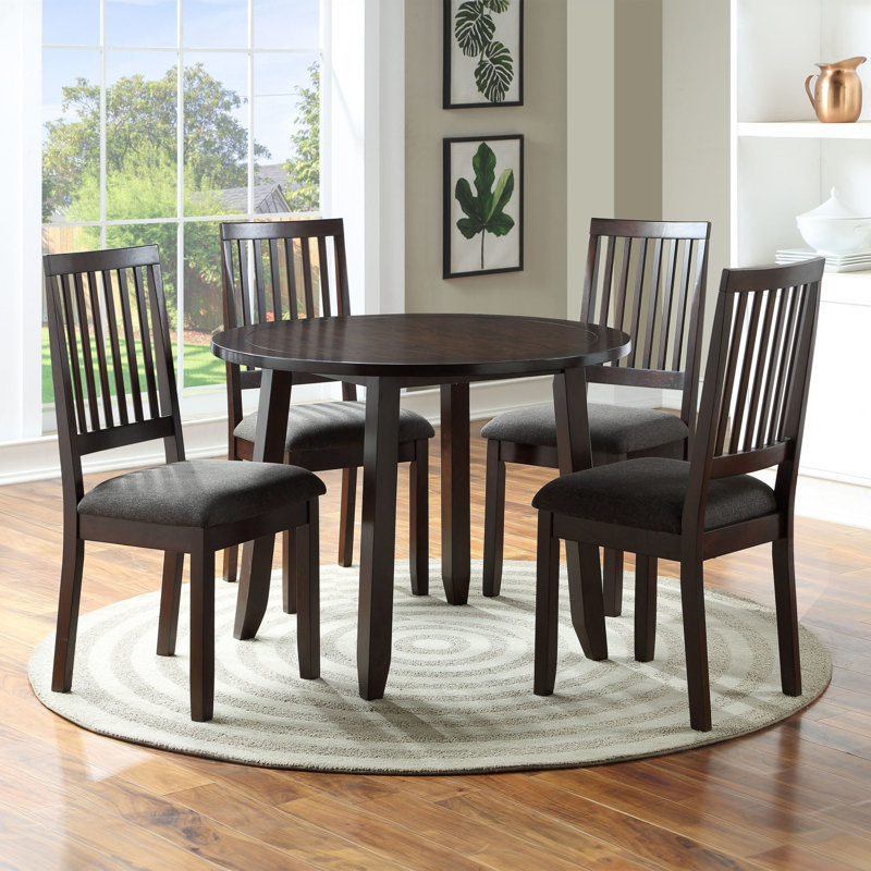 Ensemble de salle à manger en bois massif Ktle, 5 pièces: table, 4 chaises, Brown
