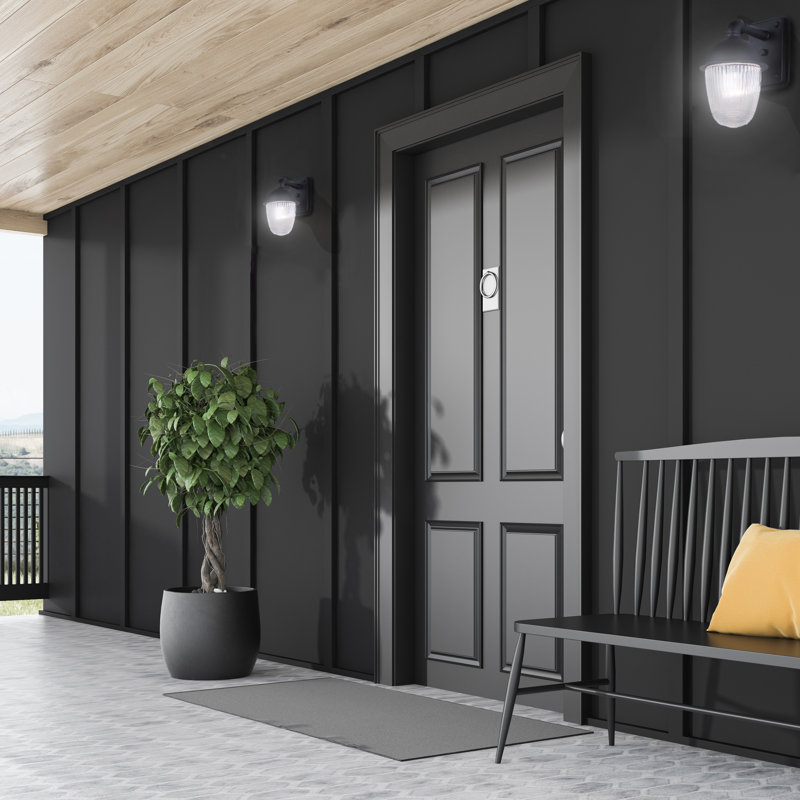 1 Light Outdoor Lantern With Matte Black Finish And Clear Shade
