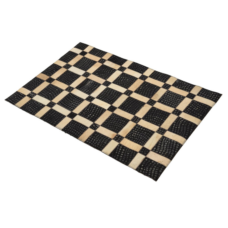 Tapis noir Ortega