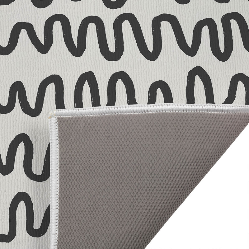 Wiggle Stripe Outdoor Doormat, 17" W x 24" L, Ivory/Charcoal