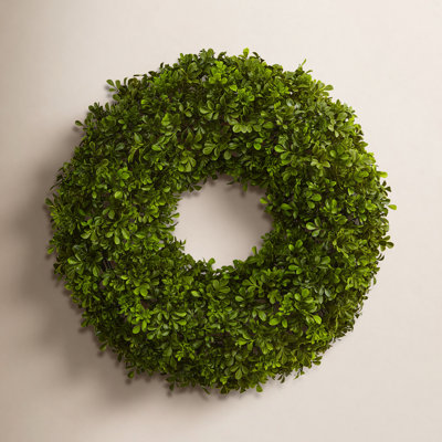 22'' Faux Boxwood Plastic Wreath