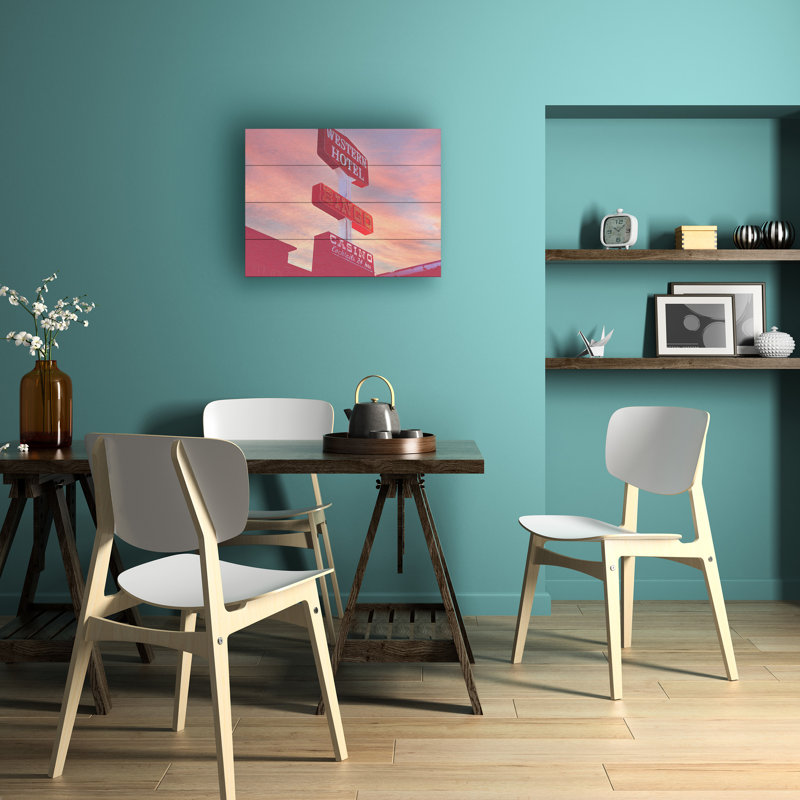 Pictufy Studio III Las Vegas Western Hotel Wood Slat Art, H 12 po x l 16 po