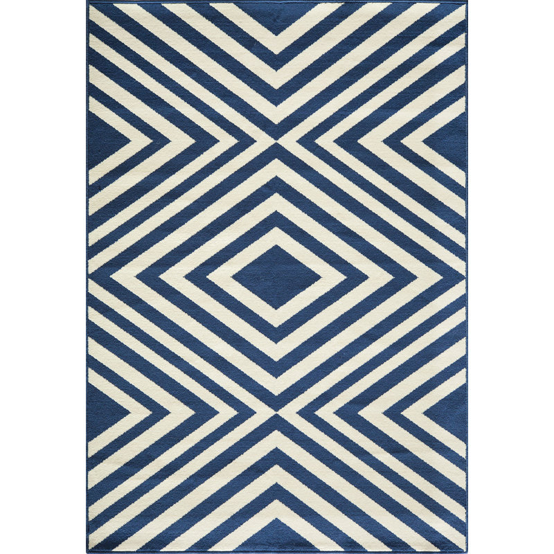 Turnbow Chevron Indoor / Outdoor Rug, Rectangle 7'10" x 10'10"