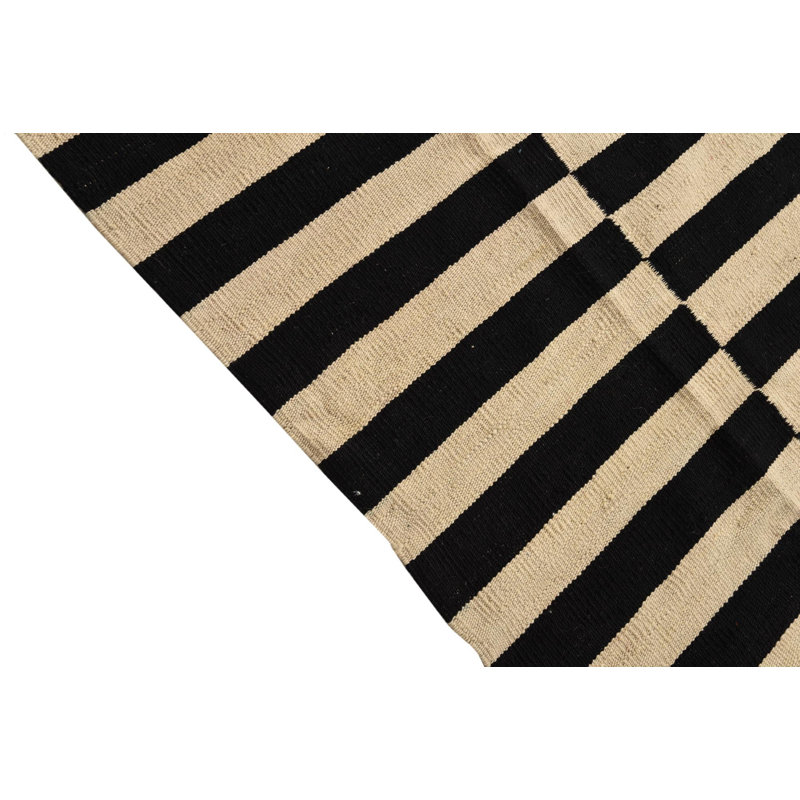 Tapis noir et blanc Ohlson