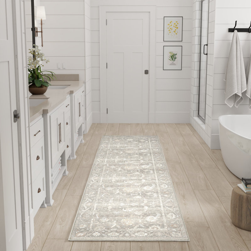 Hennings Machine Washable Vintage Area Rug, Runner 2' x 6'