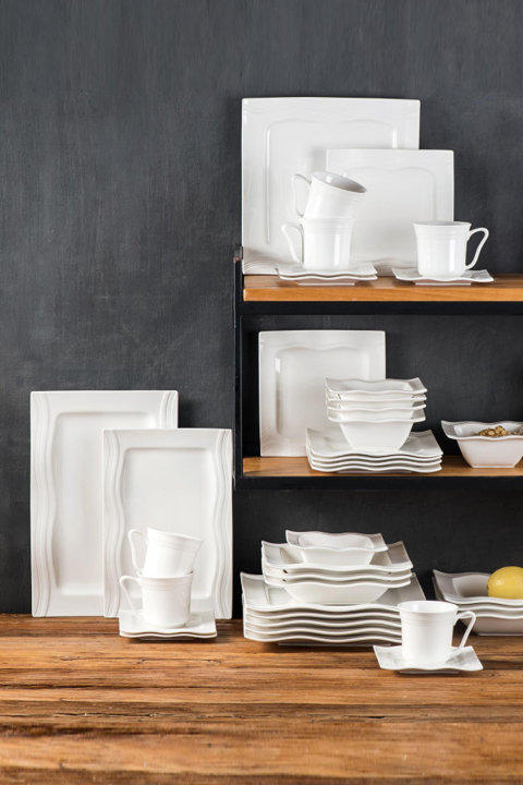 Dinnerware Sets & Place Settings