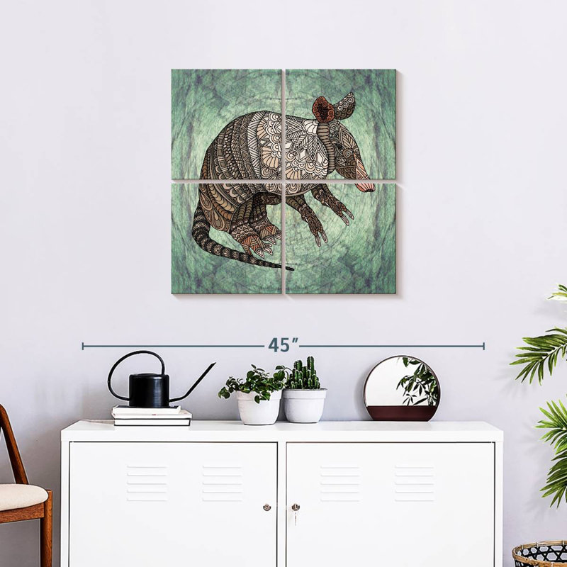 Brampt Armadillo, 26" H x 26" W