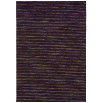 Tapis noir Ashyiah