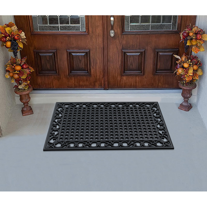 Tapis en caoutchouc naturel noir géométrique Albertina, 24 po x 36 po, idéal pour l'entrée extérieure