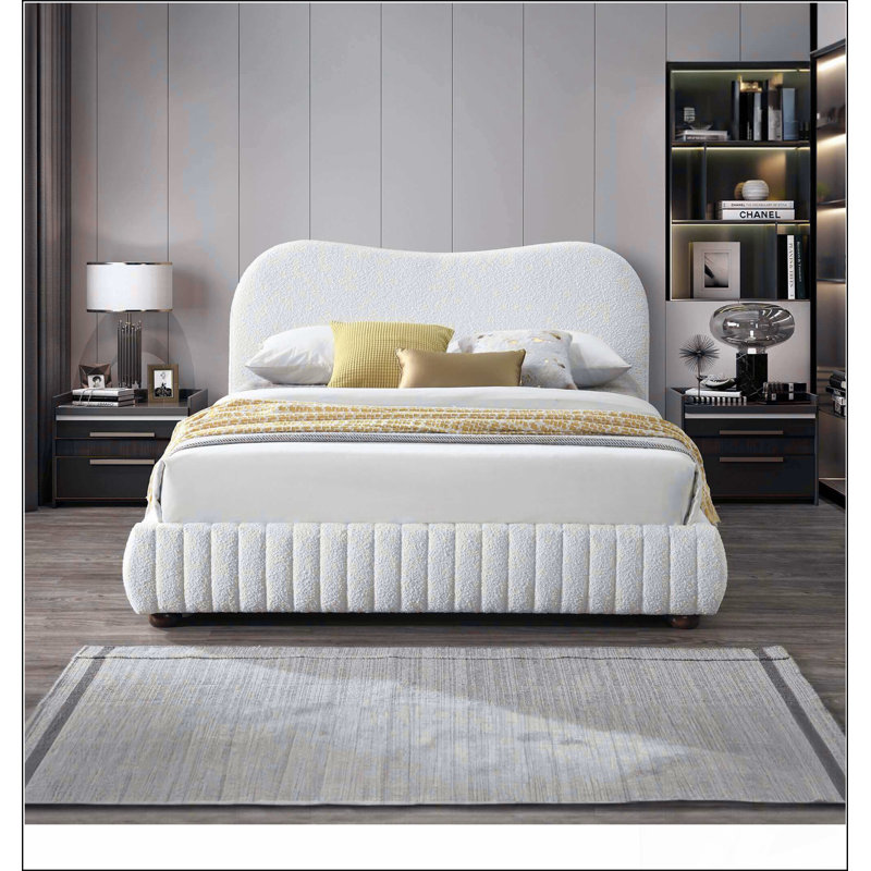 Grand lit plateforme tapissier Norme