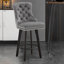 Tabourets de bar rotatifs modernes Tabourets de bar en velours Tabourets de bar touffetés à boutons Rivet, avec anneau de traction en métal Repose-pieds robuste Grand bar pour la maison, 1 pièce-1269644539